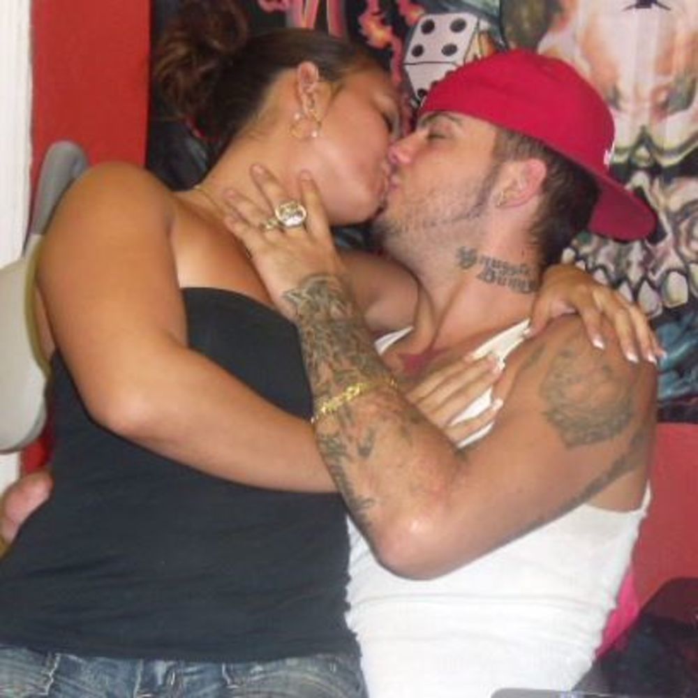 MEET YOUR POSHER: ❤ VALARIE, CHRIS, & FAMILY ❤